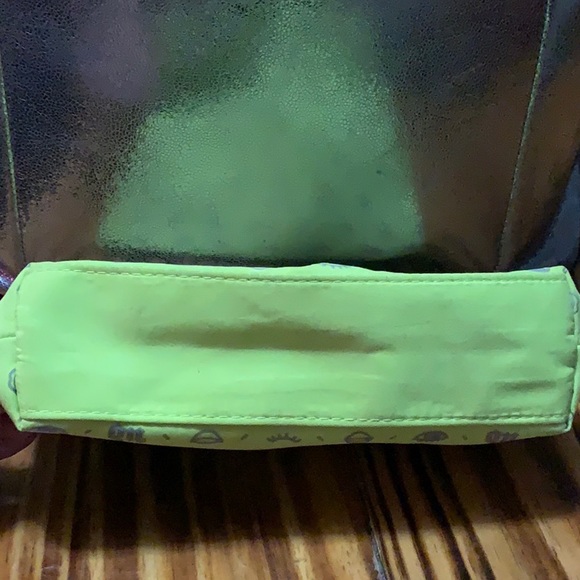 Urban Decay Lime Green Makeup Bag - Picture 4 of 4
